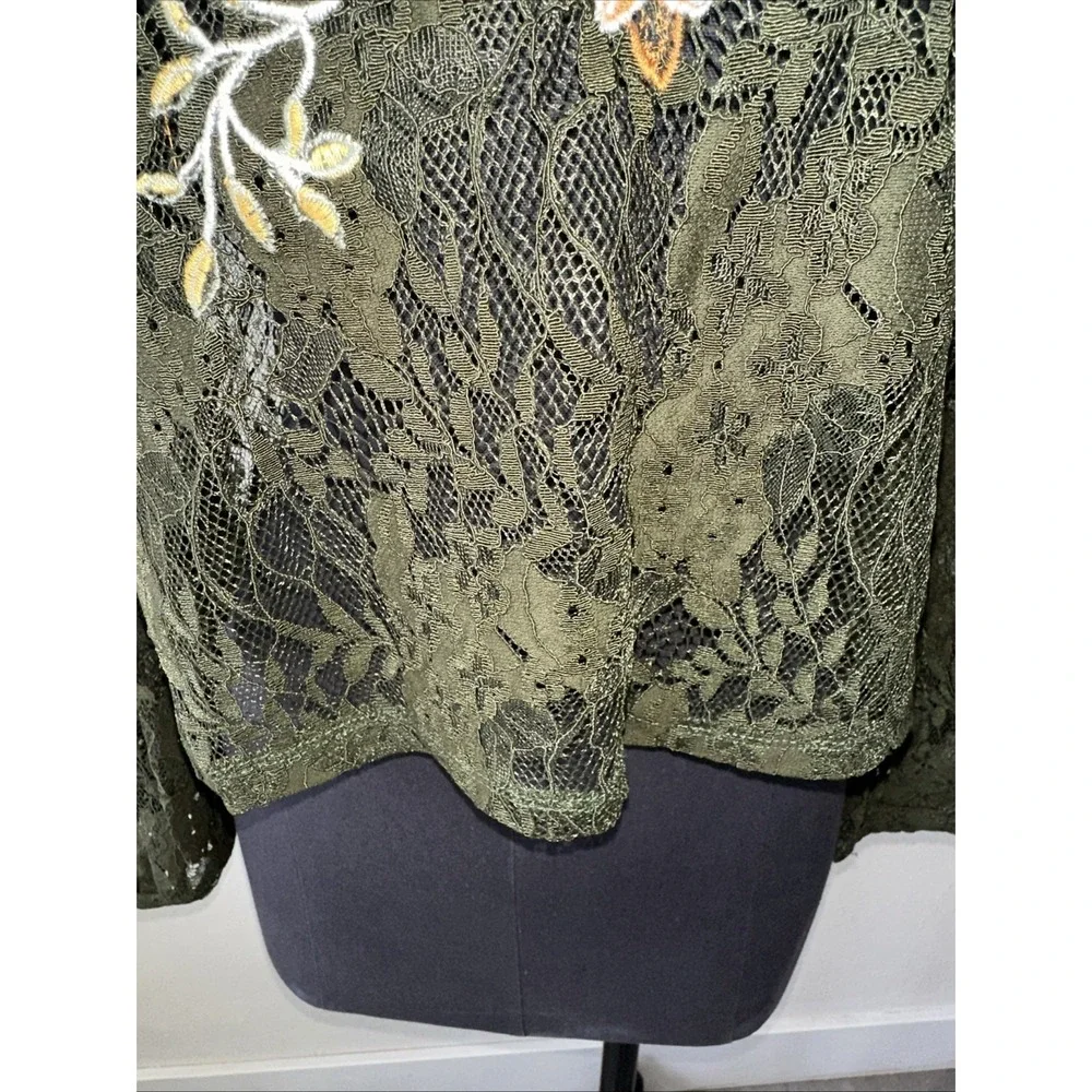 Coco + Jaimeson Forest Green Lace Top Size L Lo G Sleeve - Picture 3 of 7